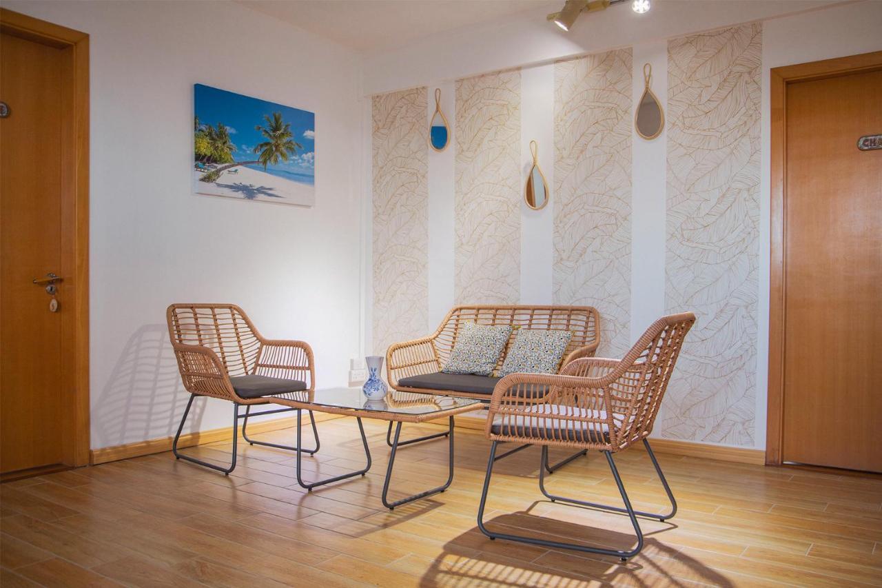 ポートルイス Casa Maria Bed & Breakfast エクステリア 写真